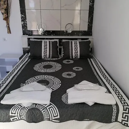 Countryside Retreat 3 *